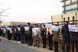 万亿花催收电话：揭秘校园贷背后的催收乱象